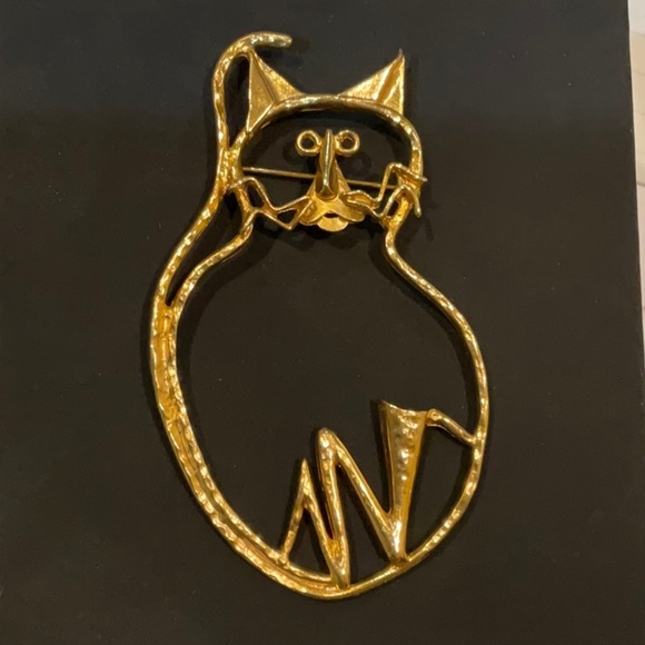 Vintage Jewelry - Modernist Cat Brooch